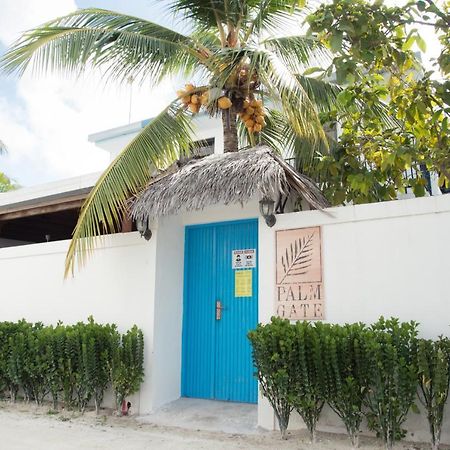 Palm Gate Hotel Thulusdhoo Bagian luar foto