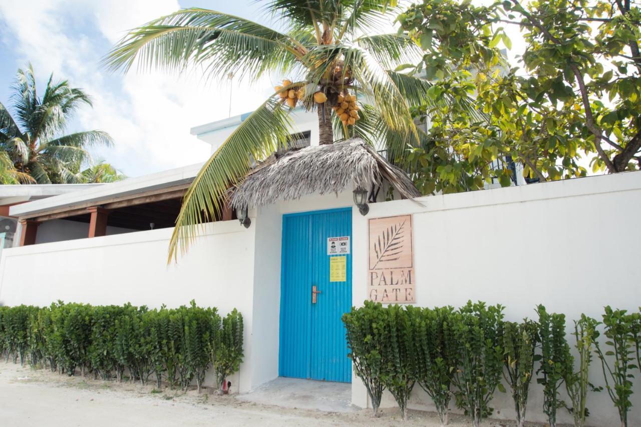 Palm Gate Hotel Thulusdhoo Bagian luar foto