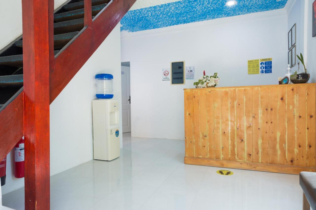 Palm Gate Hotel Thulusdhoo Bagian luar foto